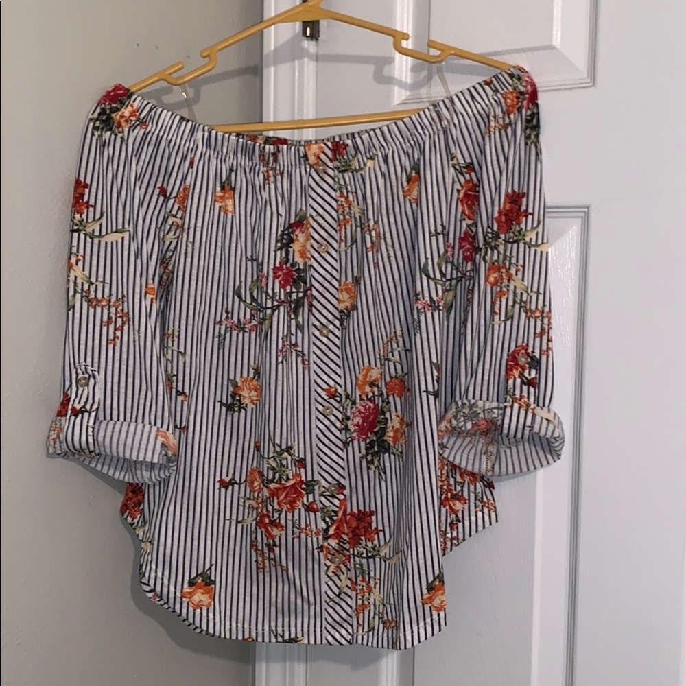 Floral print, off the shoulder